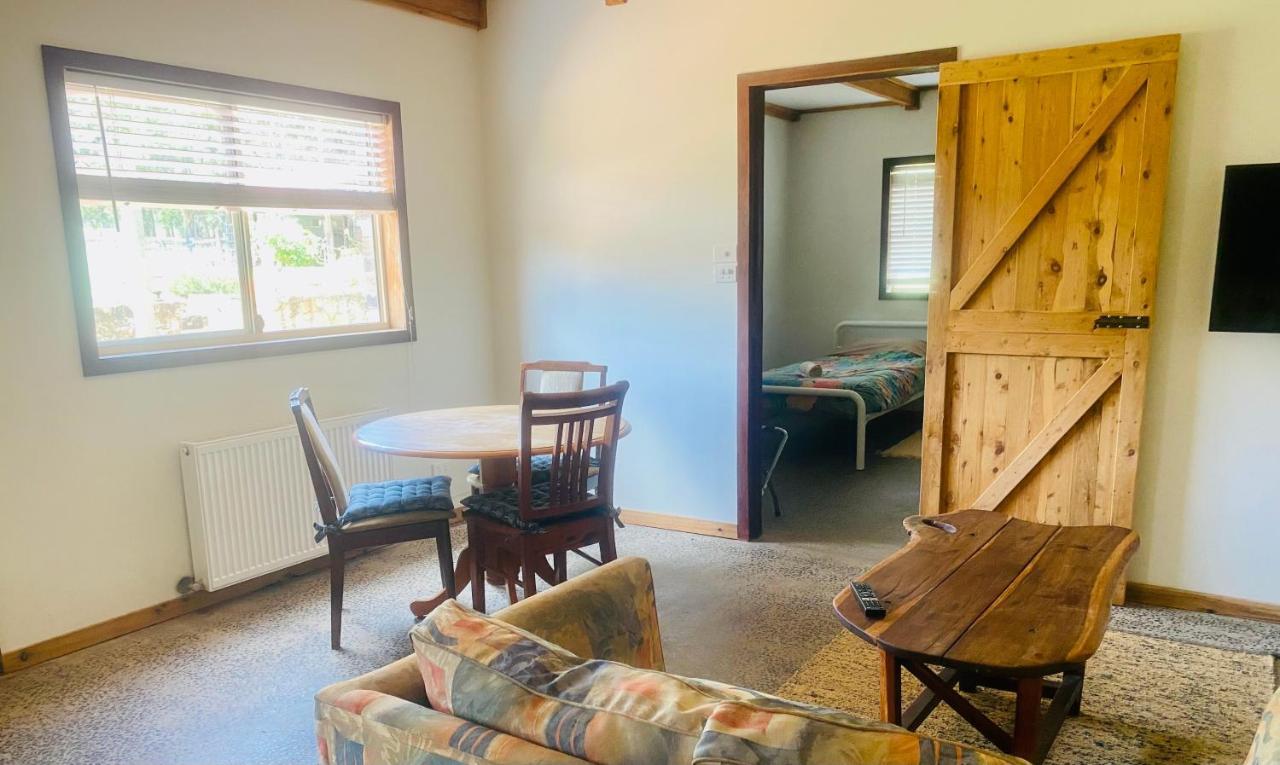 Pilliga Pottery Creative Farmstay كونابارابران المظهر الخارجي الصورة