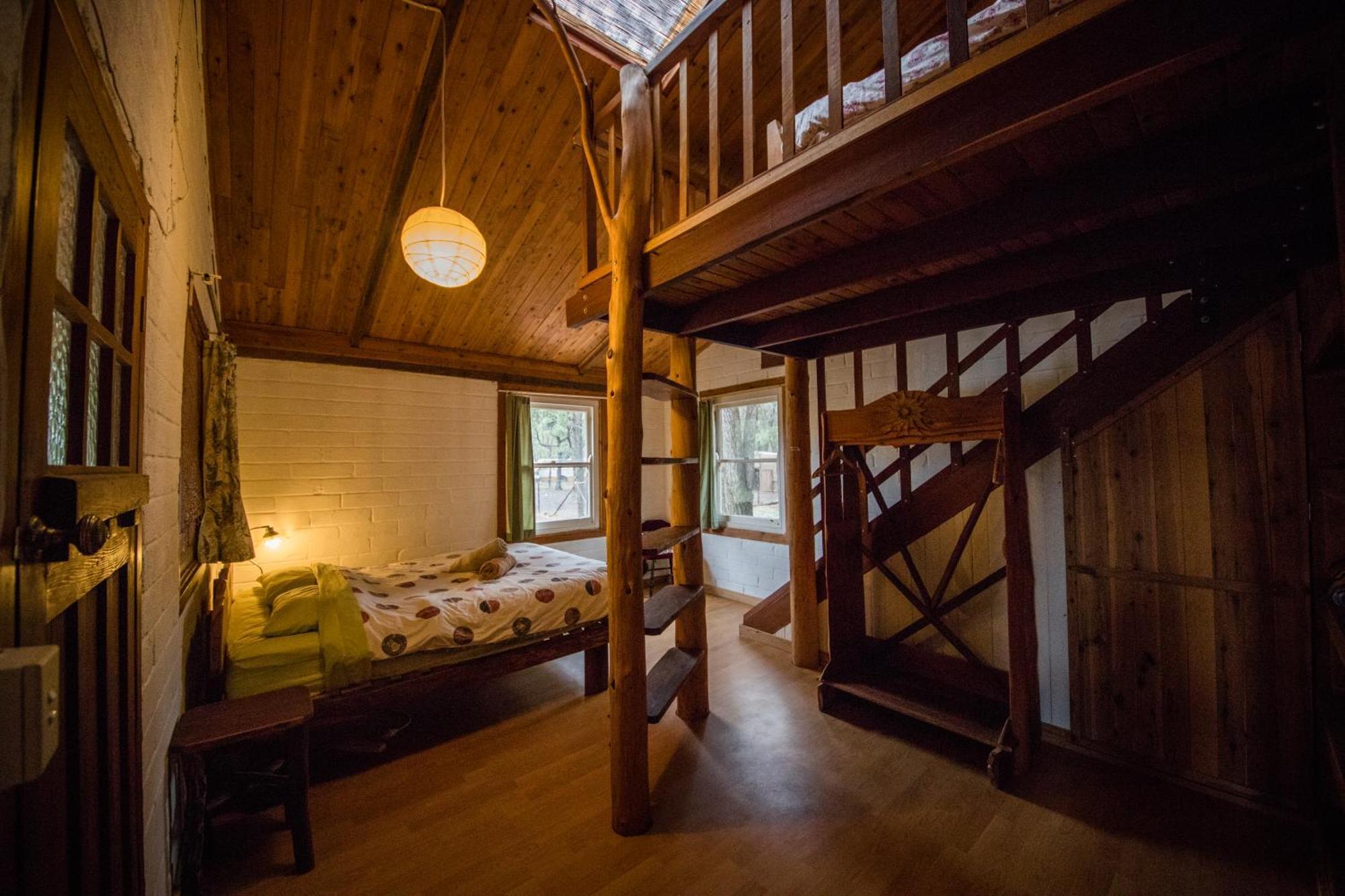 Pilliga Pottery Creative Farmstay كونابارابران الغرفة الصورة