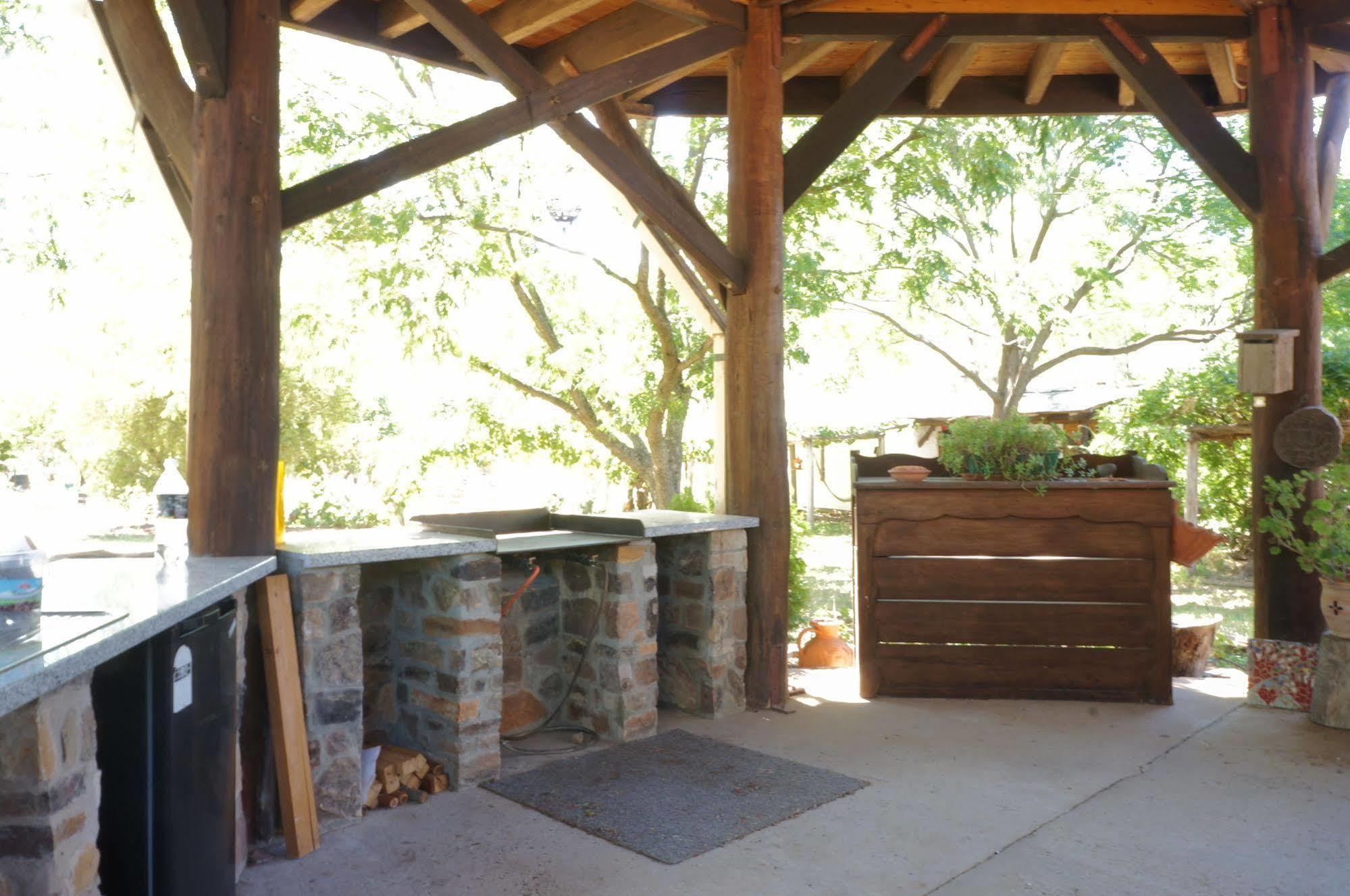 Pilliga Pottery Creative Farmstay كونابارابران المظهر الخارجي الصورة